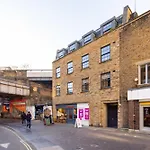 South Bank Loft - Industrial-Chic Apartment Near Tate Modern, Borough Market, River Thames