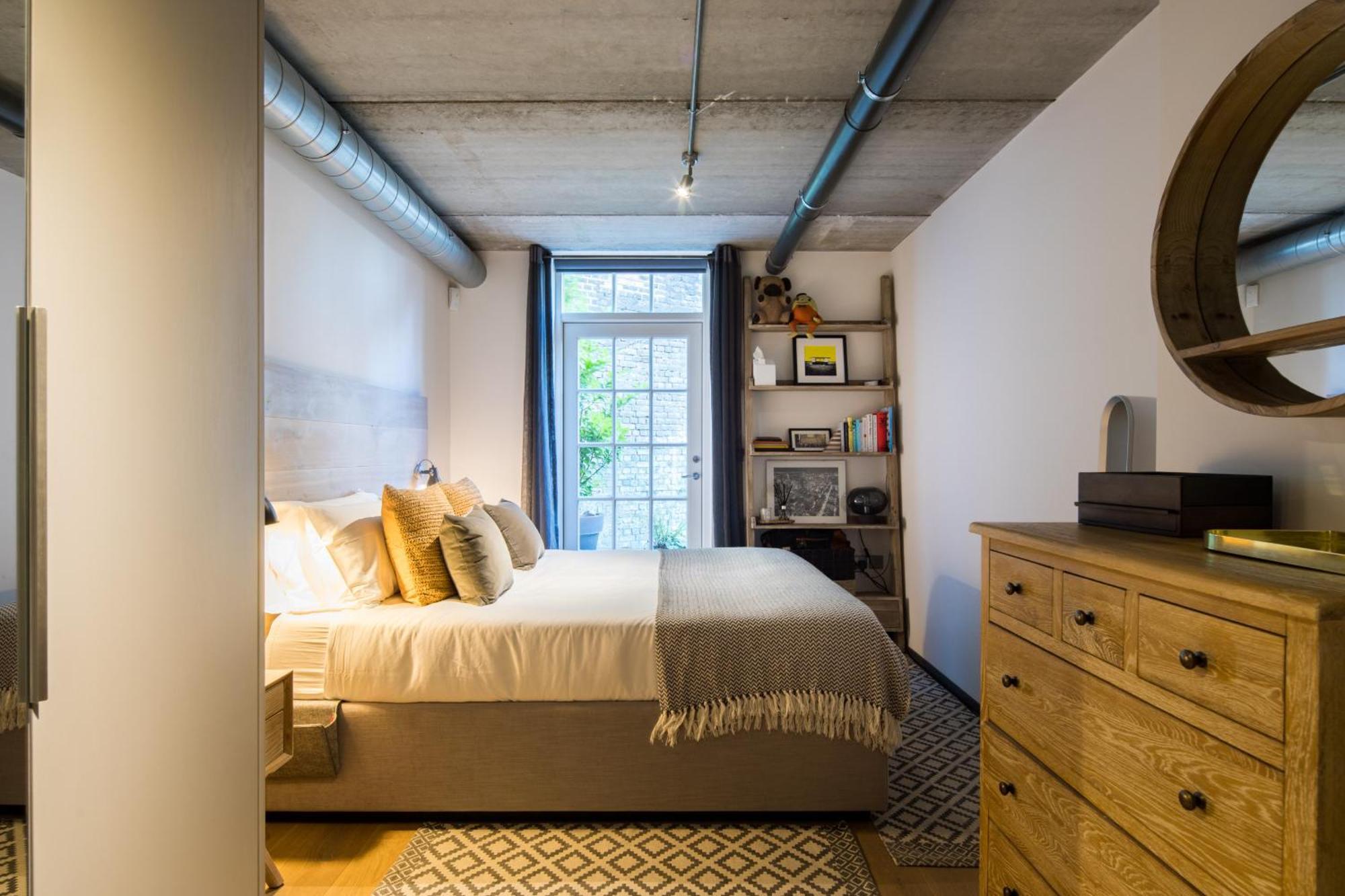 Apartment South Bank Loft - Industrial-chic Near Tate Modern, Borough Market, River Thames London
