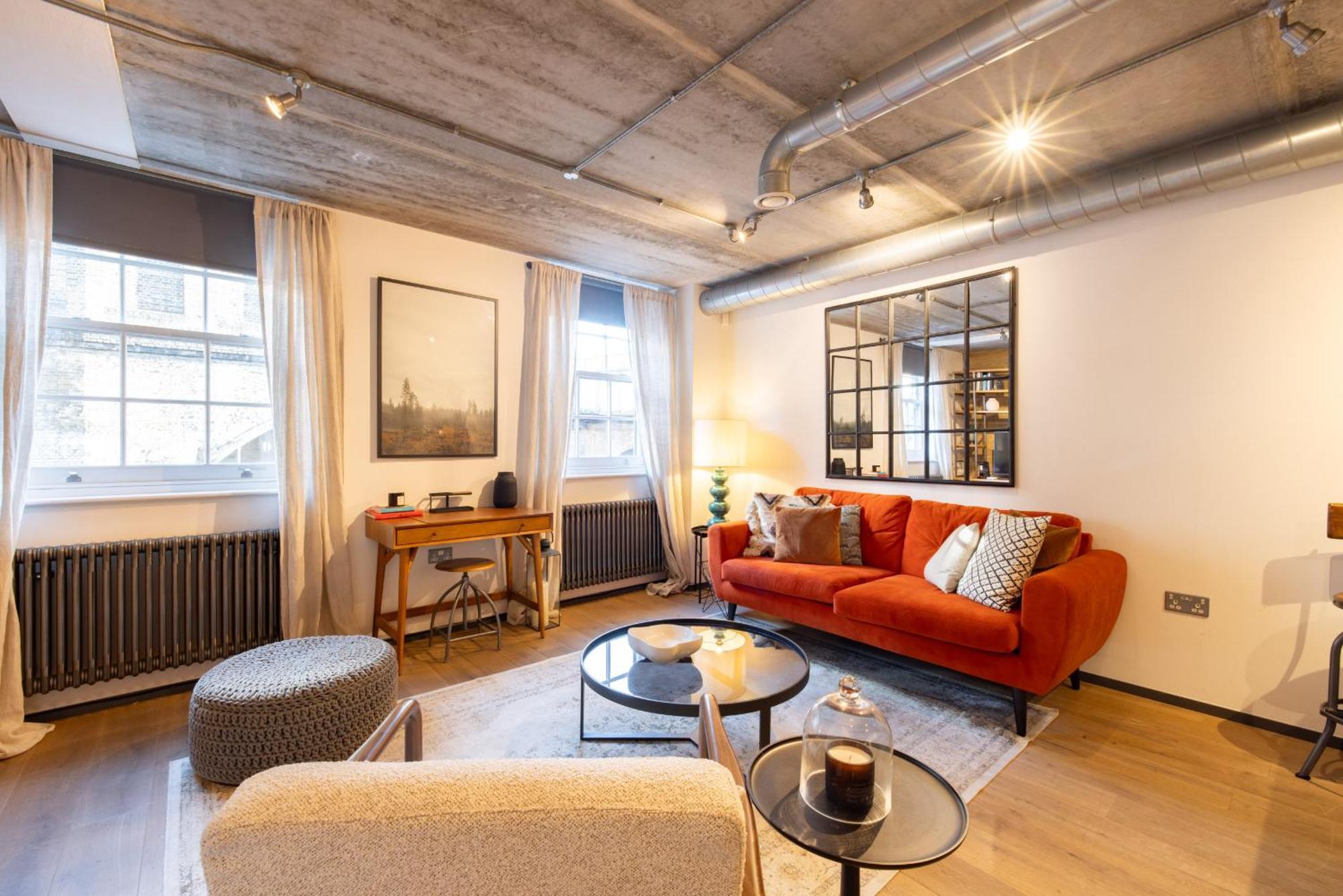 South Bank Loft - Industrial-chic Near Tate Modern, Borough Market, River Thames Apartment