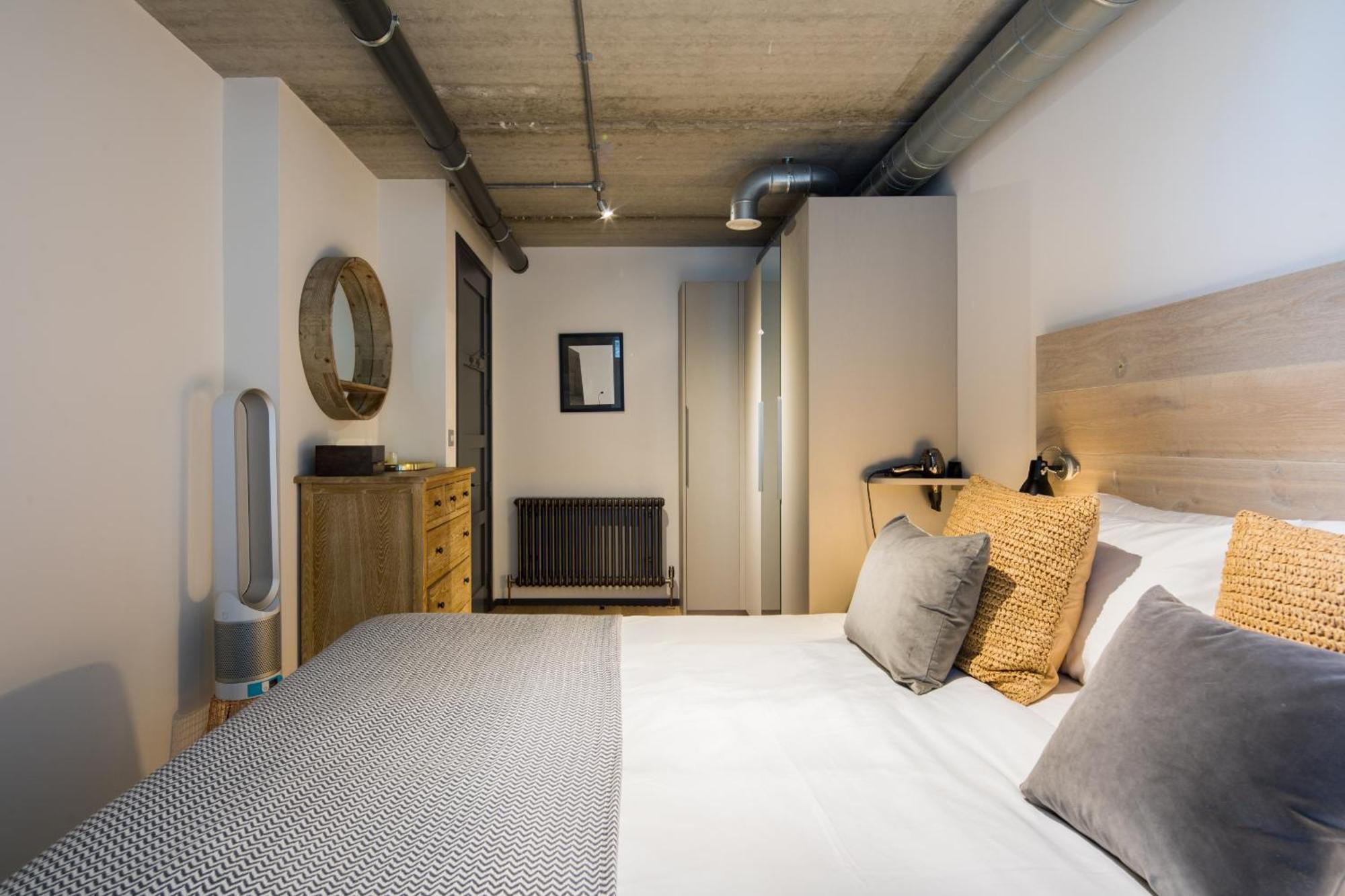 South Bank Loft - Industrial-chic Near Tate Modern, Borough Market, River Thames London
